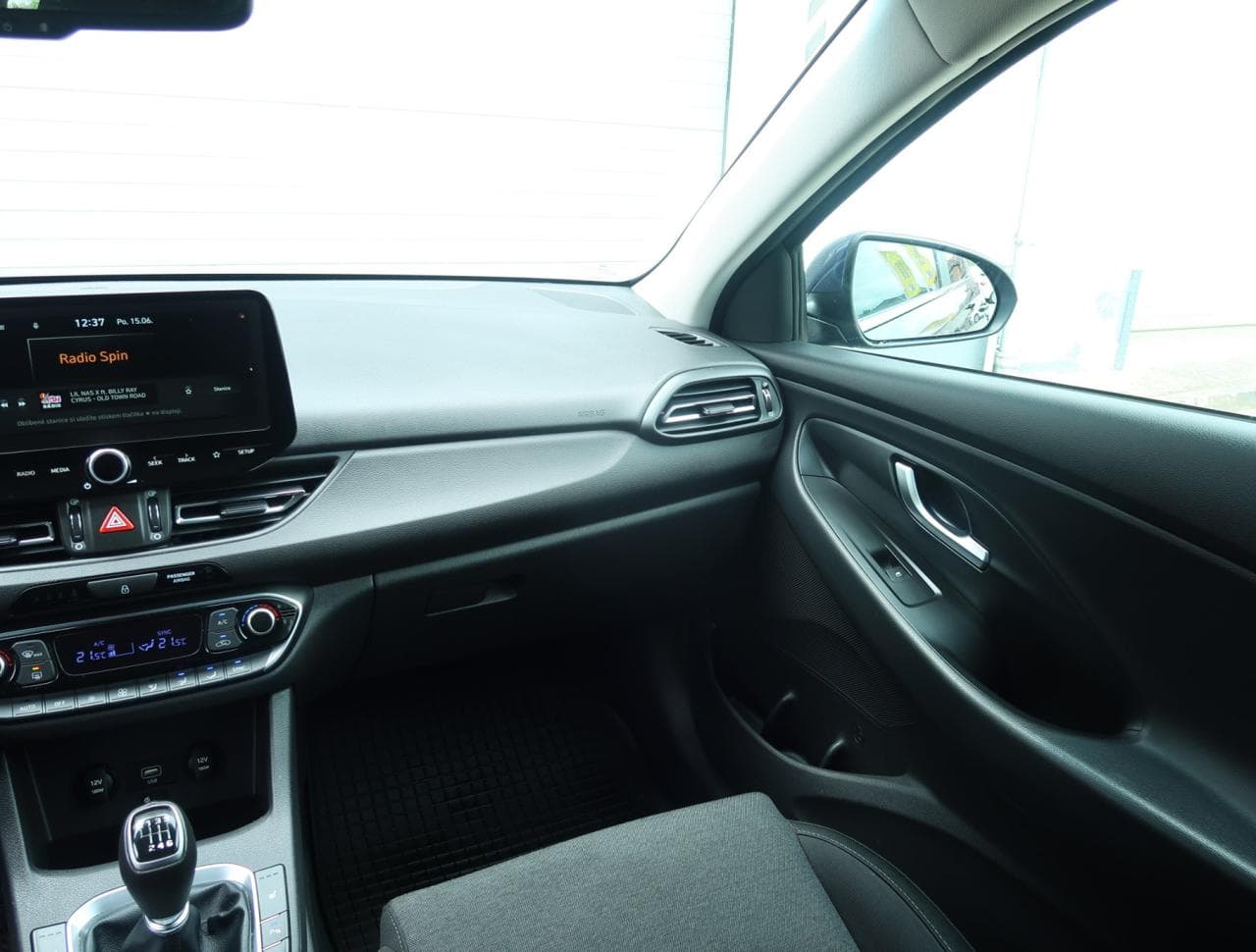 2020 Hyundai i30 - 19