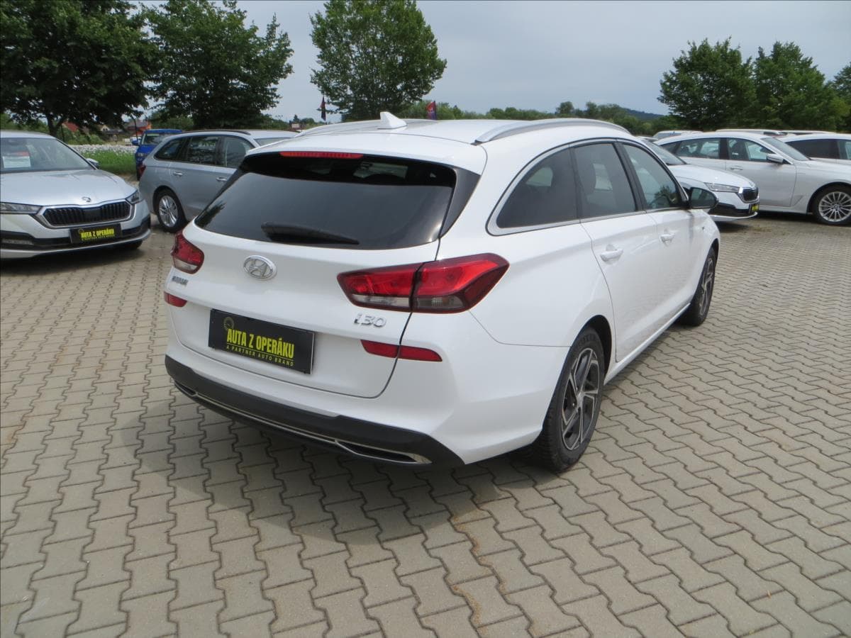 2022 Hyundai i30 - 17