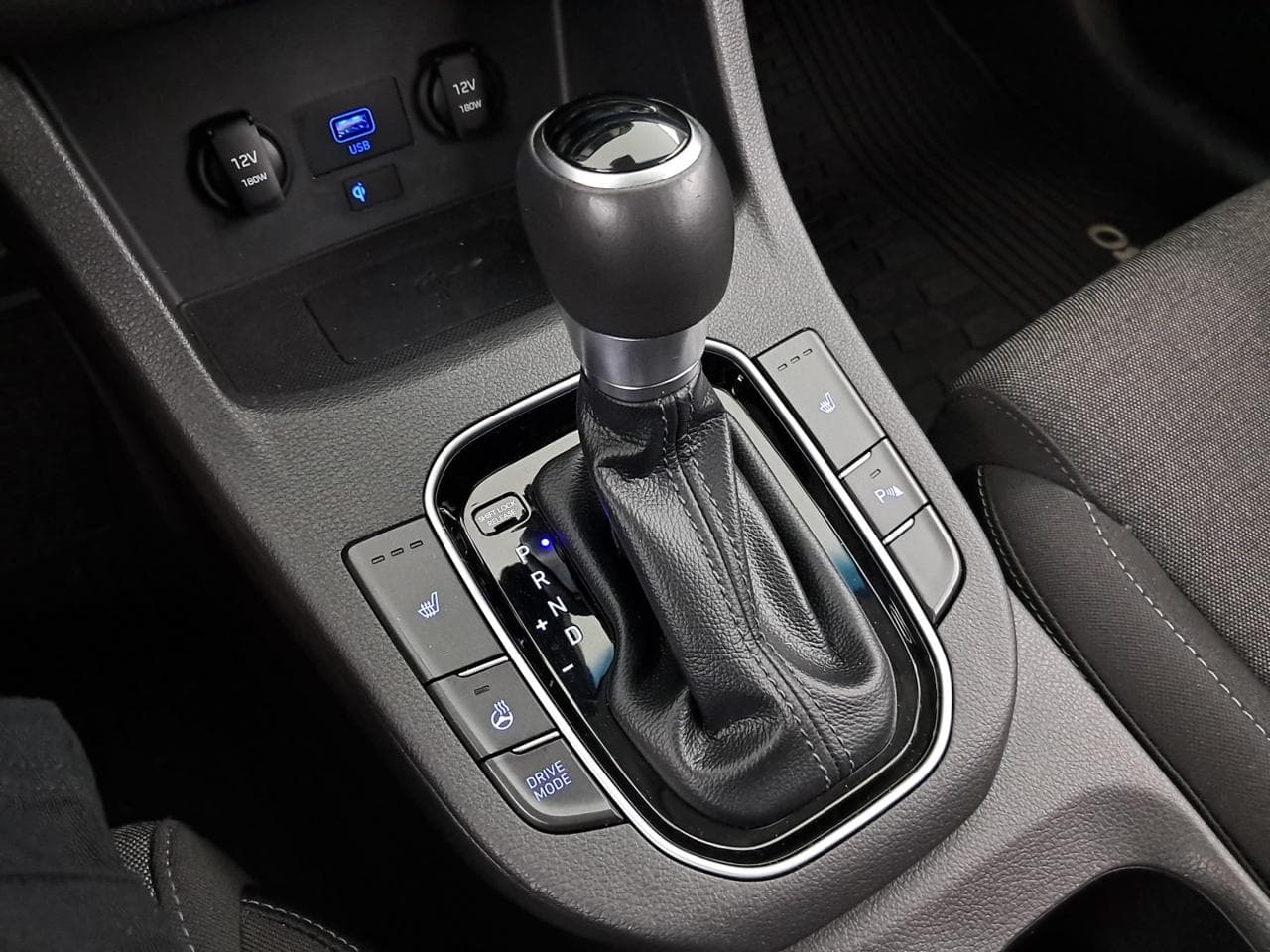 2022 Hyundai i30 - 29