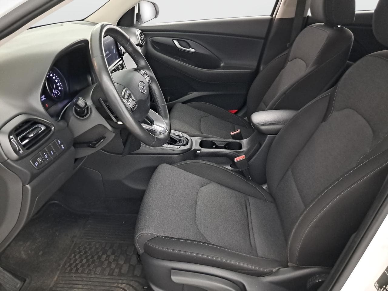 2022 Hyundai i30 - 23