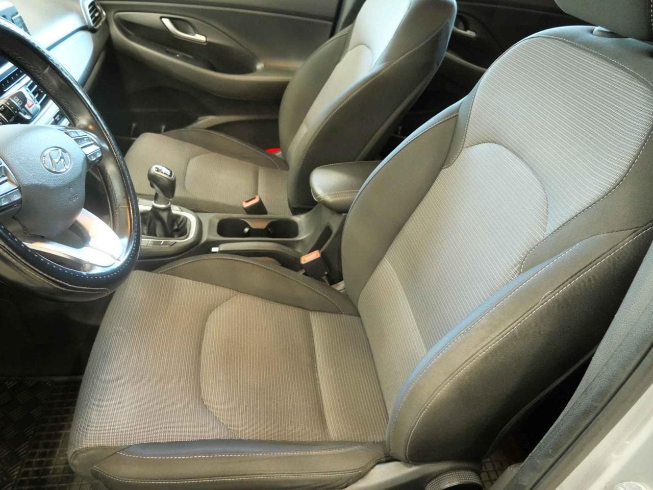 2017 Hyundai i30 - 18