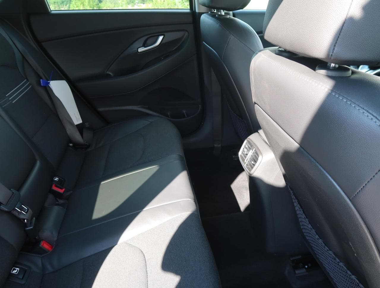 2021 Hyundai i30 - 23