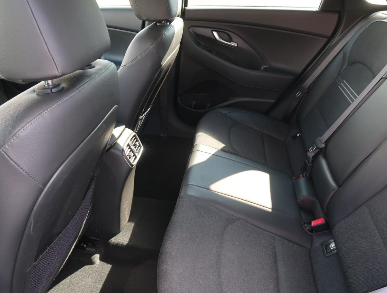 2021 Hyundai i30 - 26