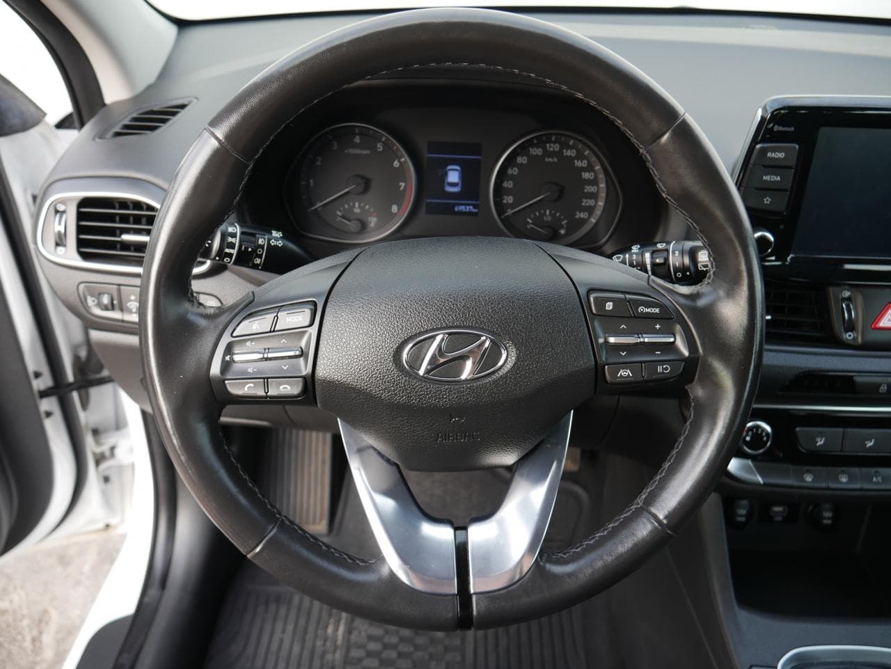 2022 Hyundai i30 - 19