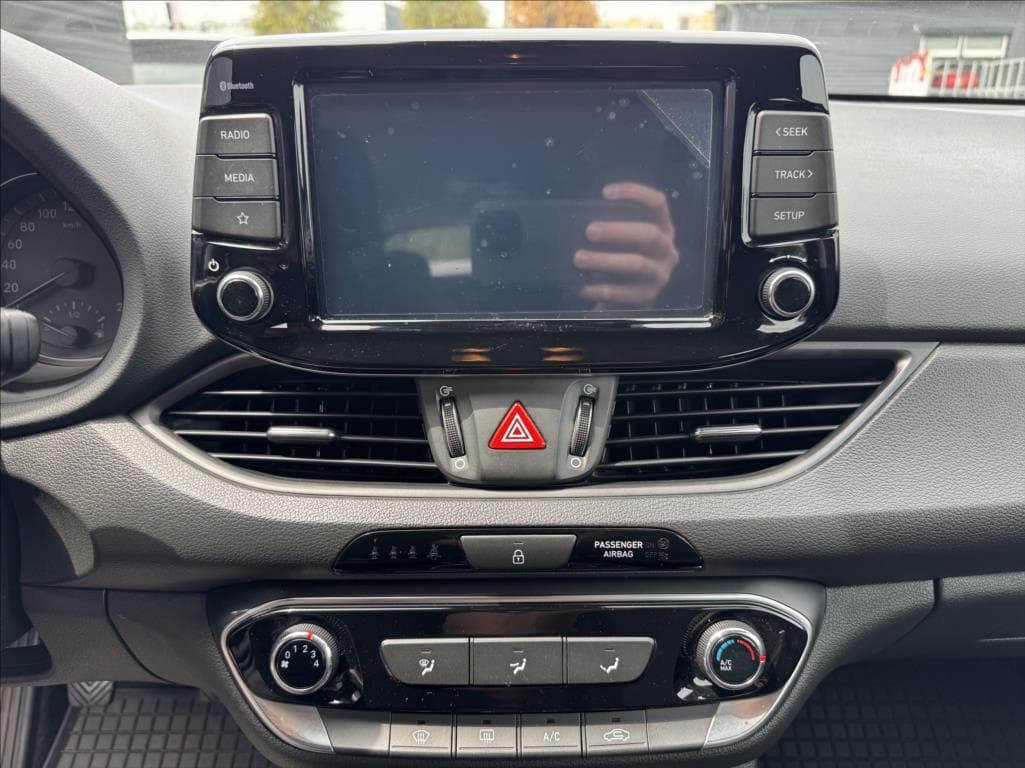 2022 Hyundai i30 - 34