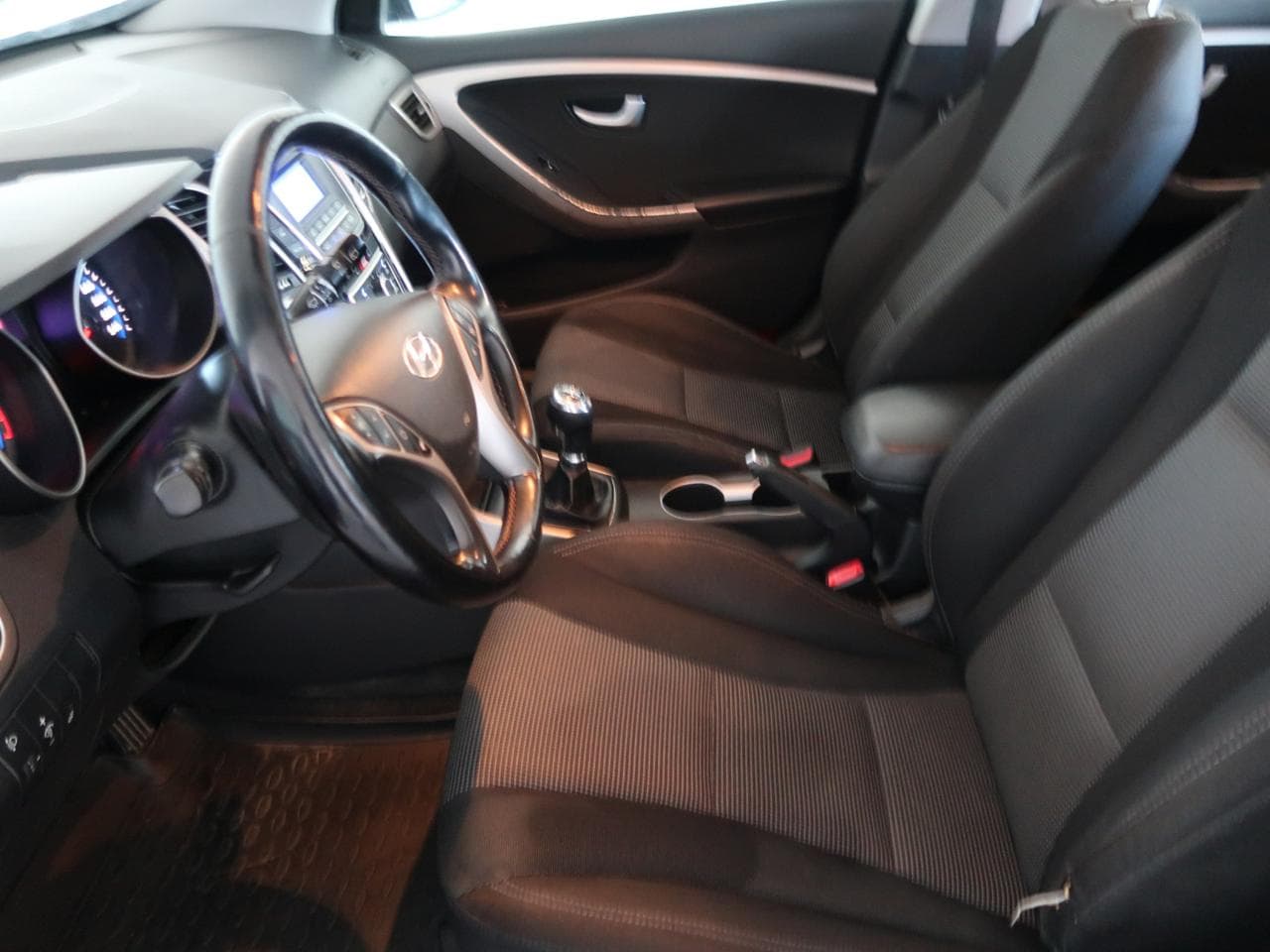 2014 Hyundai i30 - 29