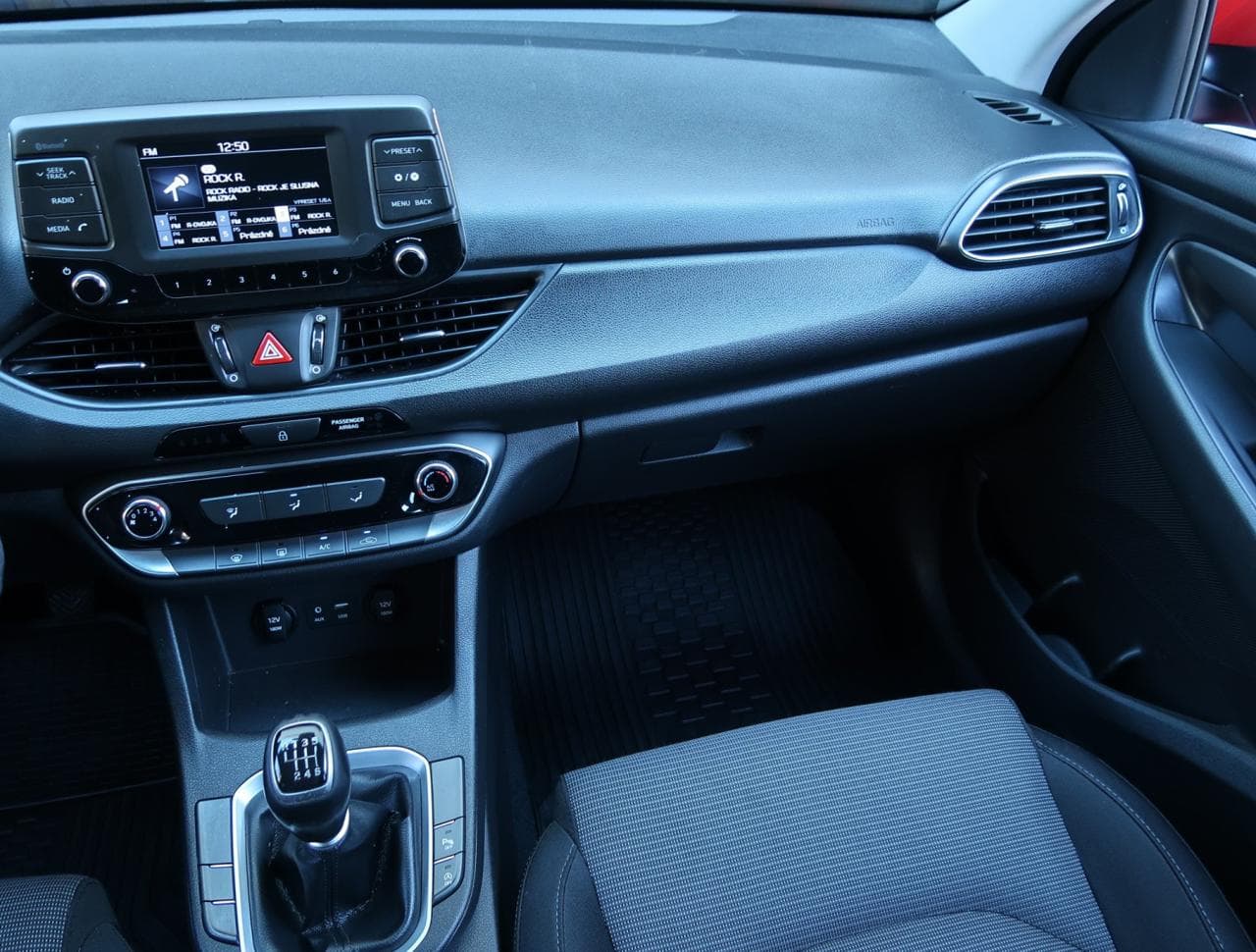 2018 Hyundai i30 - 17
