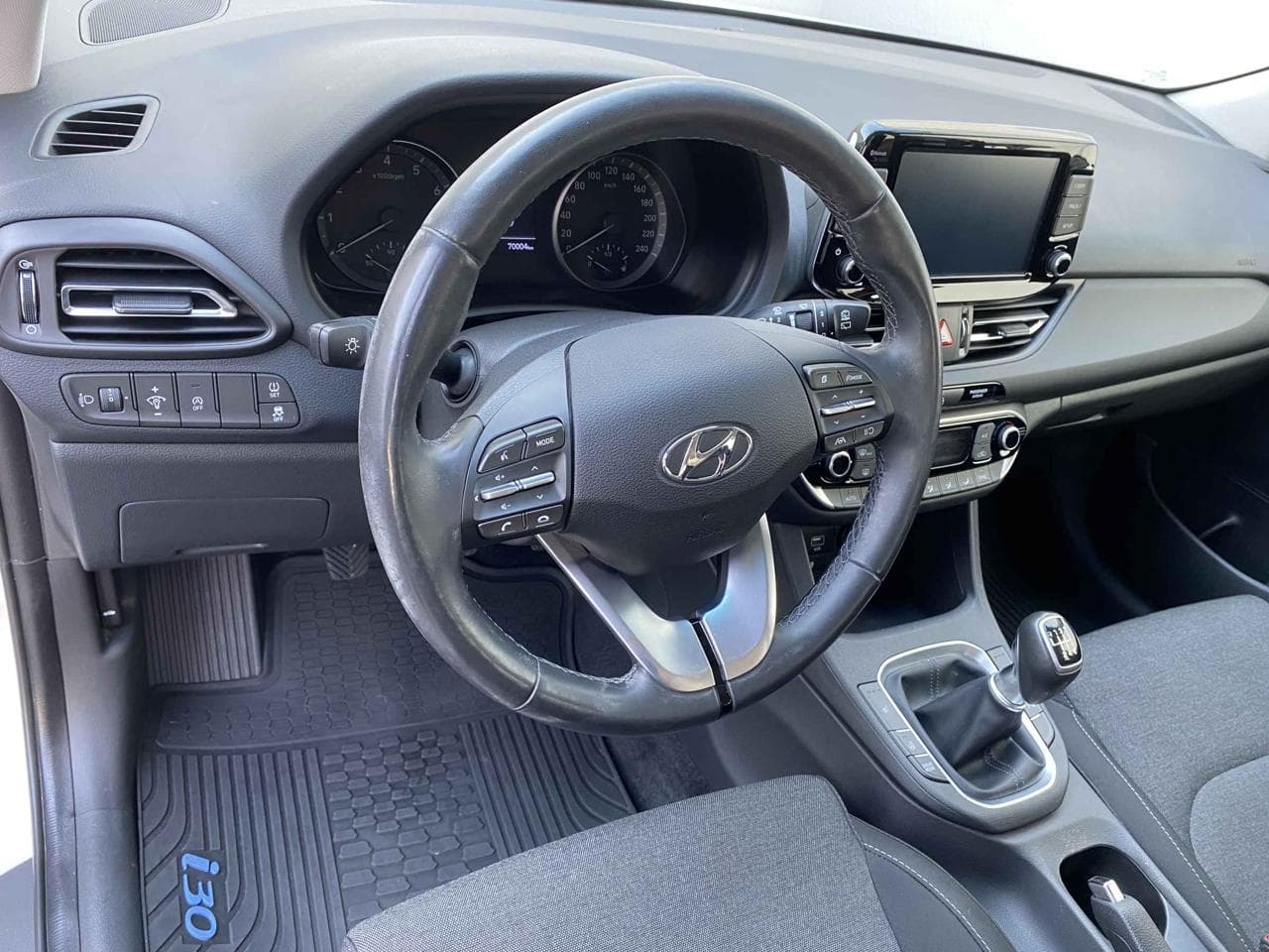 2022 Hyundai i30 - 22