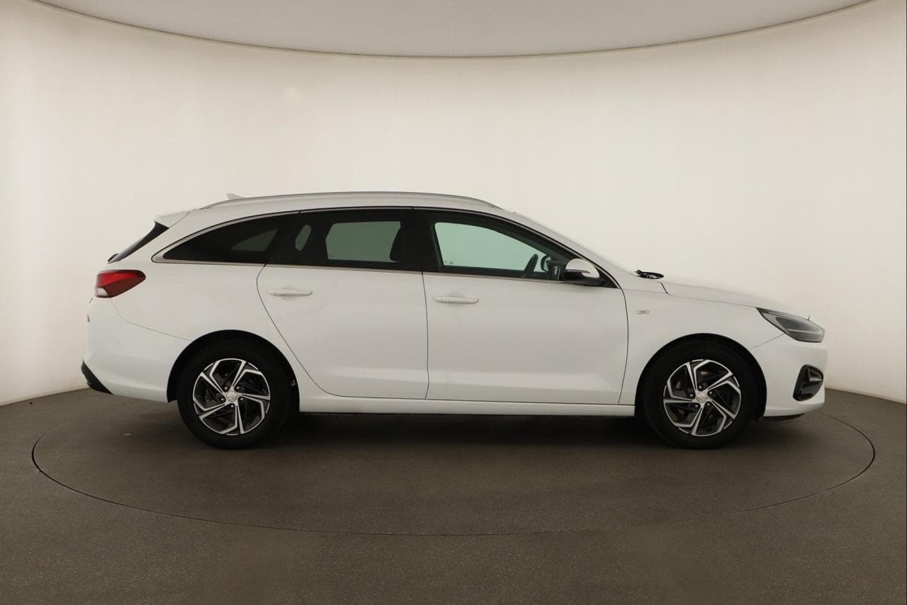 2022 Hyundai i30 - 8