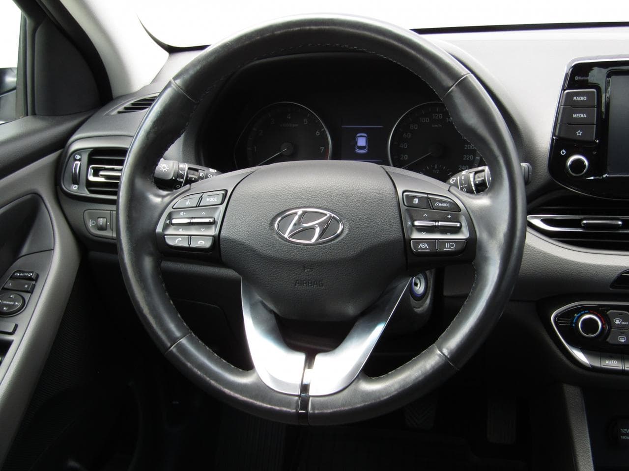 2021 Hyundai i30 - 21
