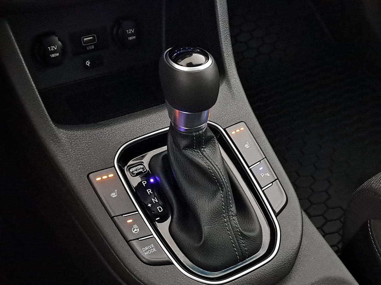 2023 Hyundai i30 - 23