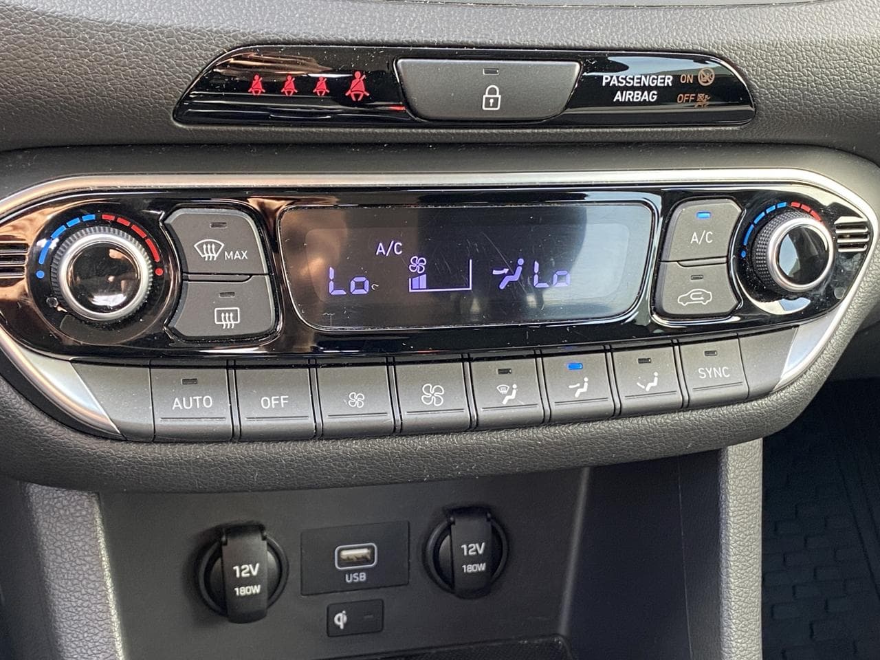2020 Hyundai i30 - 33
