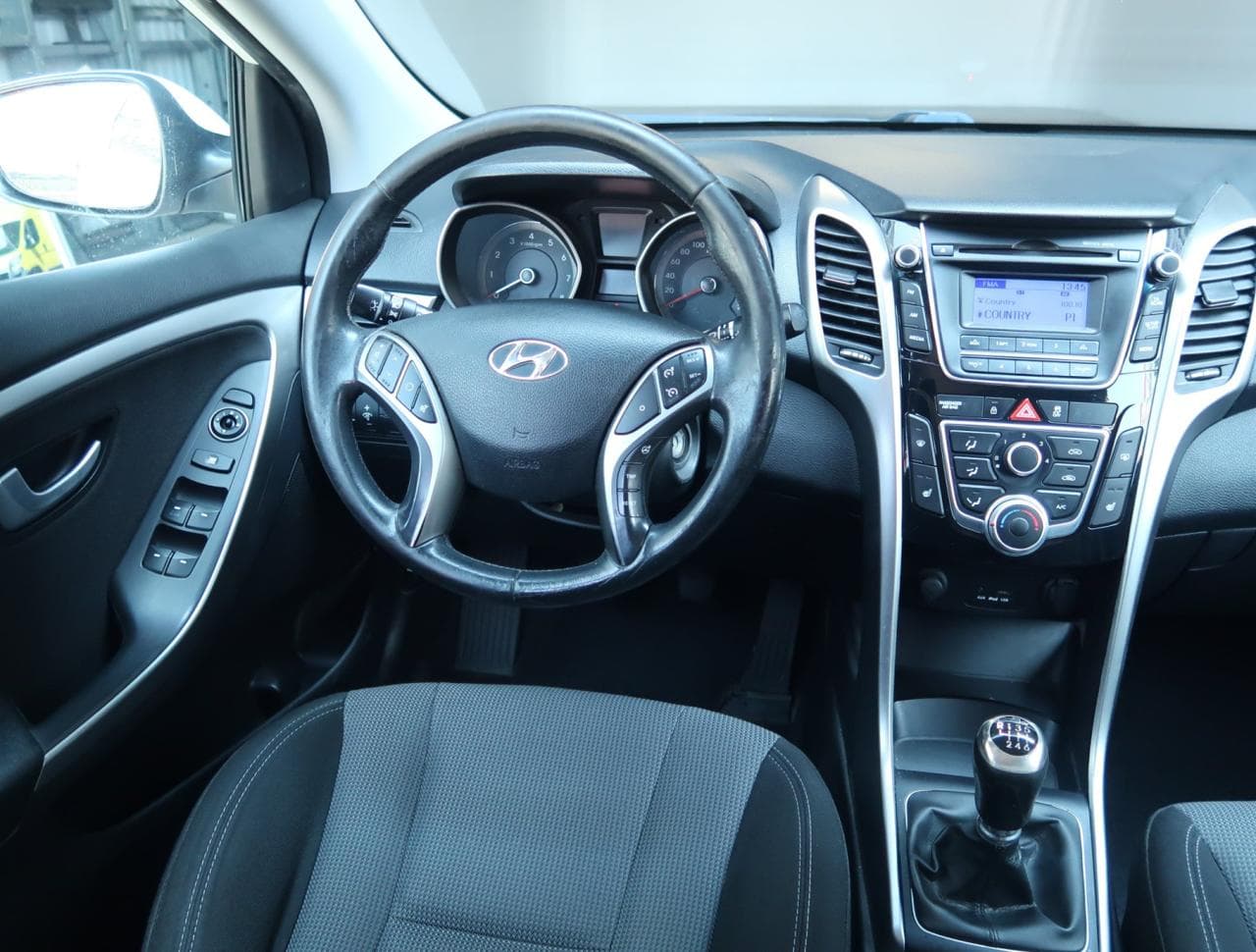 2012 Hyundai i30 - 16