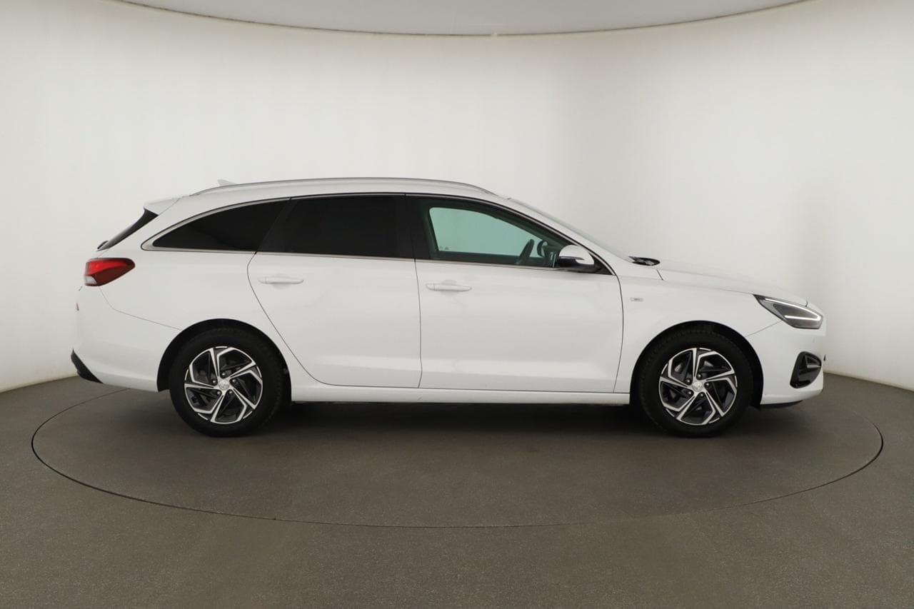 2022 Hyundai i30 - 13