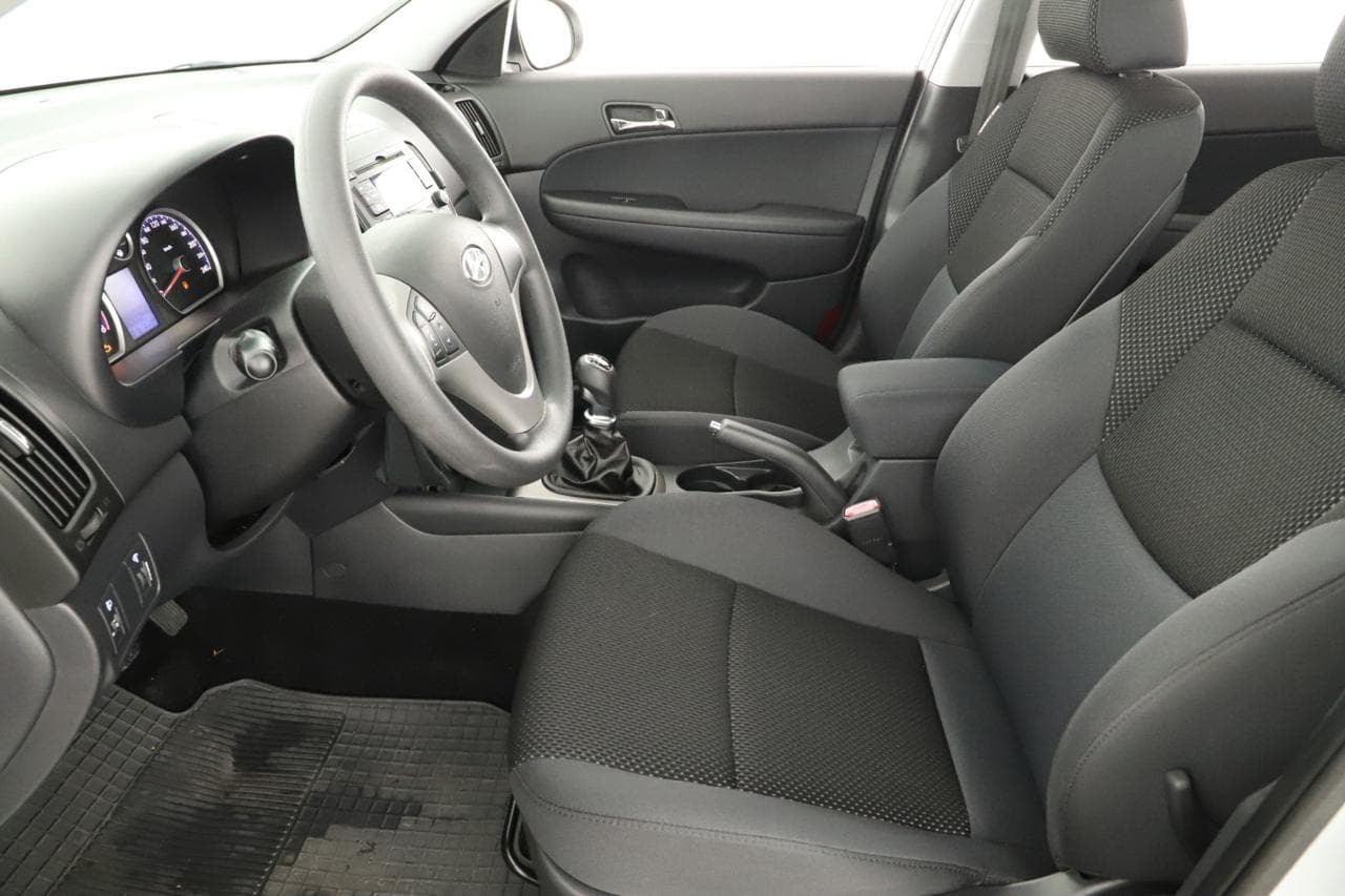 2012 Hyundai i30 - 13