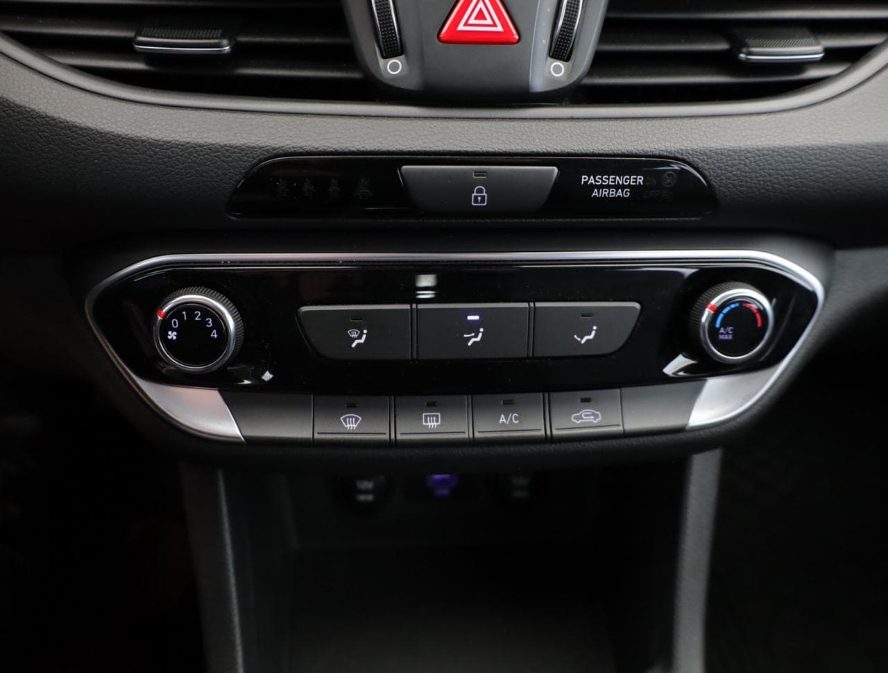 2022 Hyundai i30 - 17