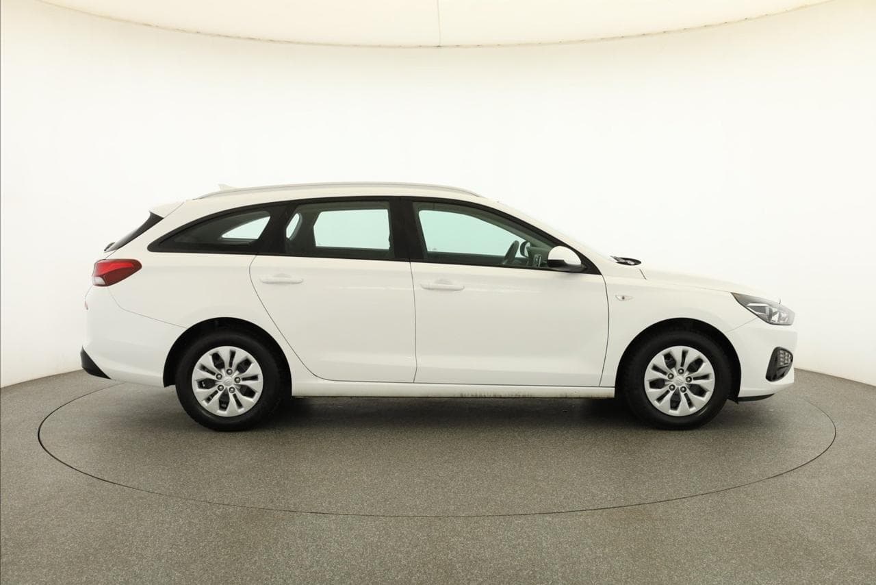 2022 Hyundai i30 - 8