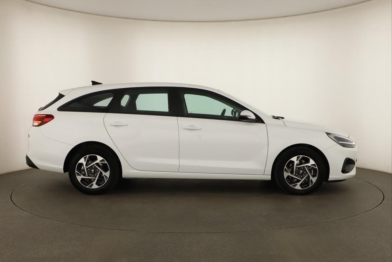 2025 Hyundai i30 - 8