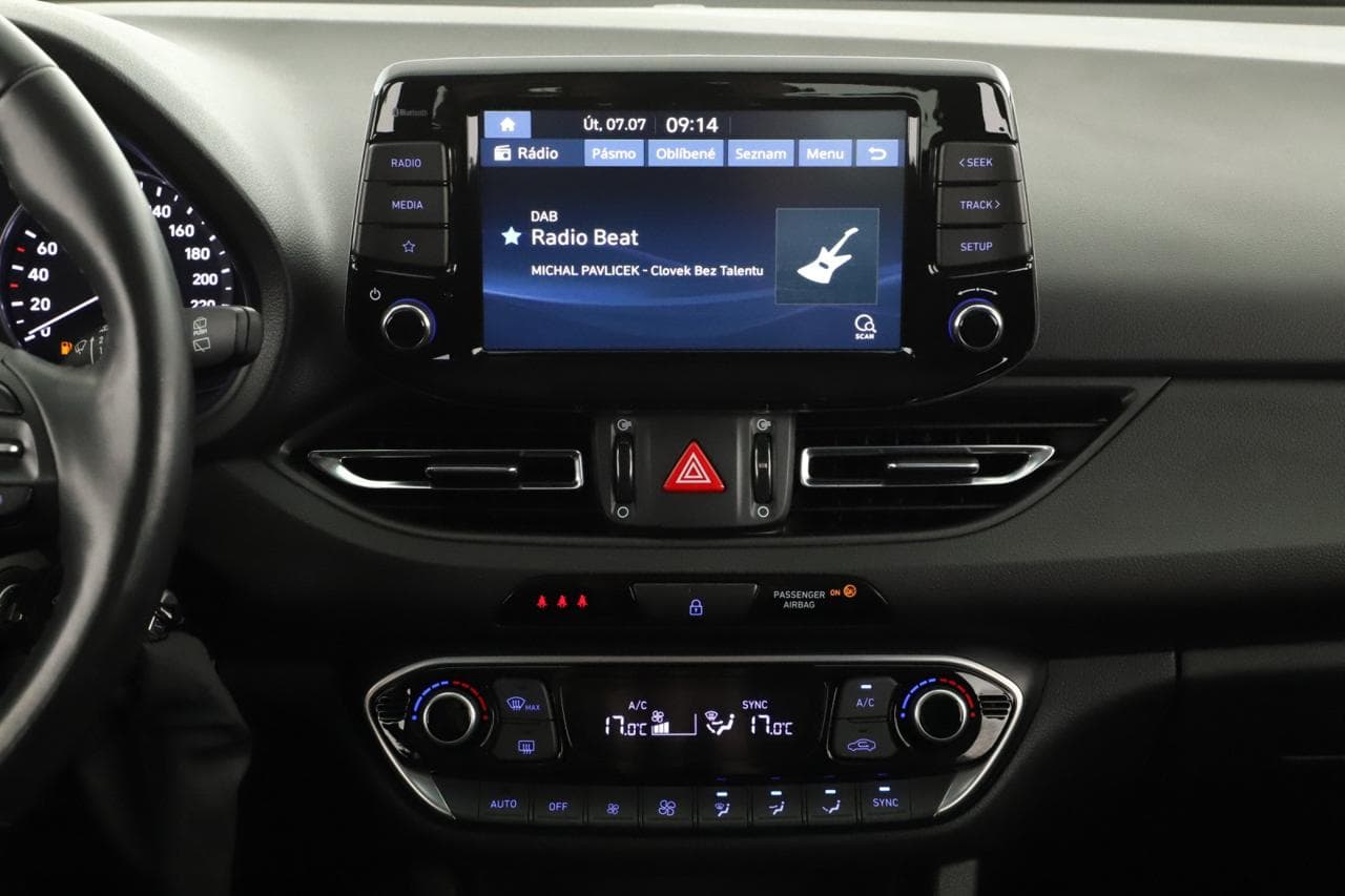 2020 Hyundai i30 - 16