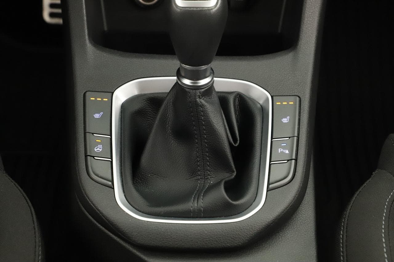 2020 Hyundai i30 - 18