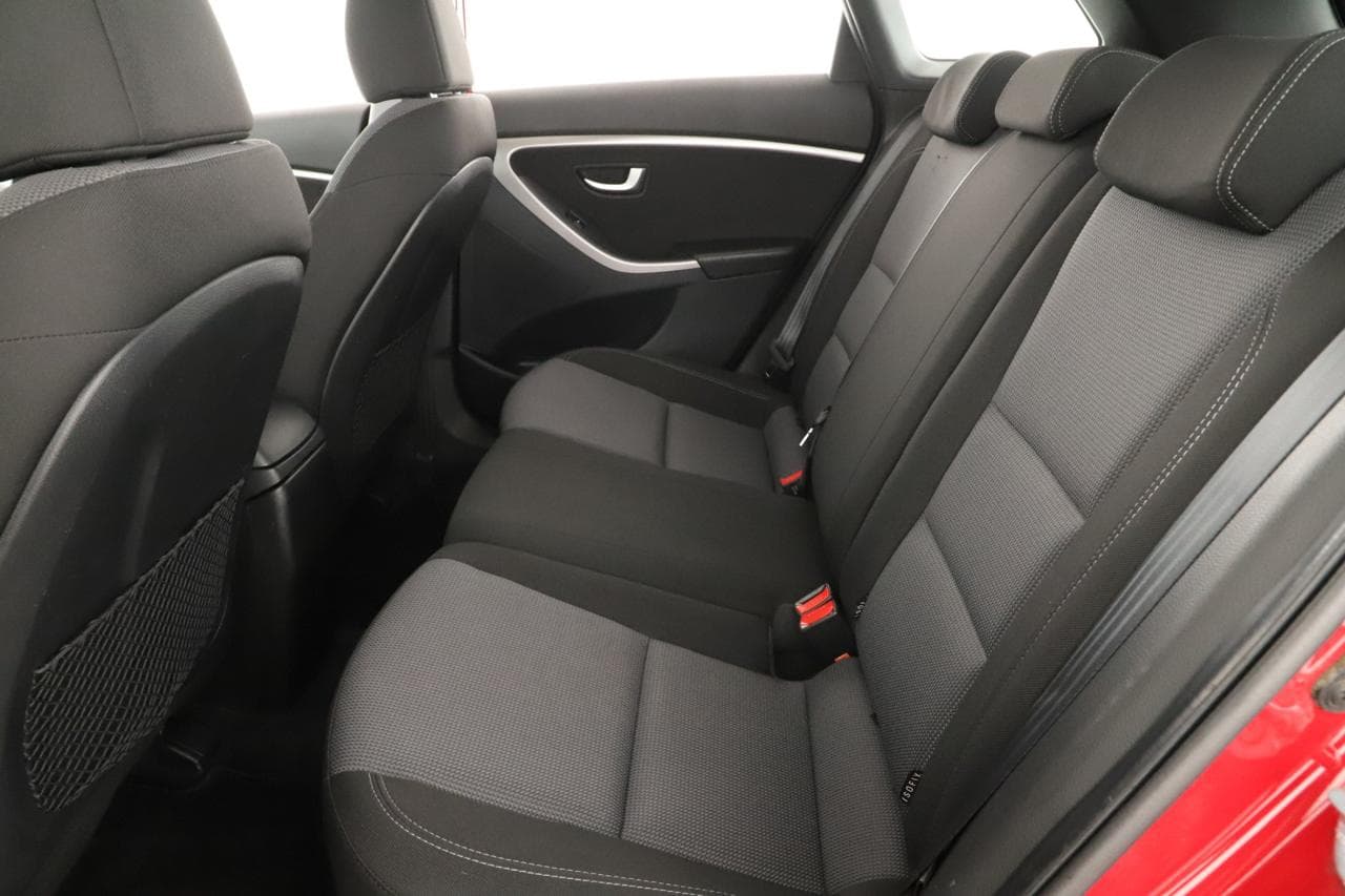 2013 Hyundai i30 - 12