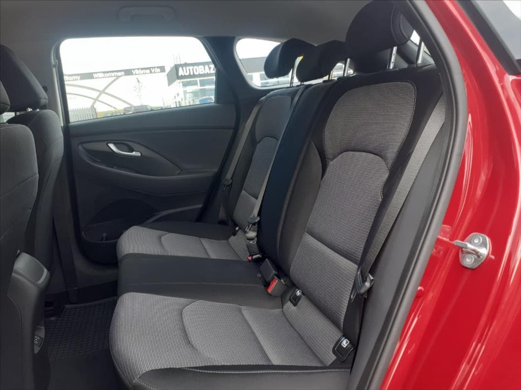 2025 Hyundai i30 - 11