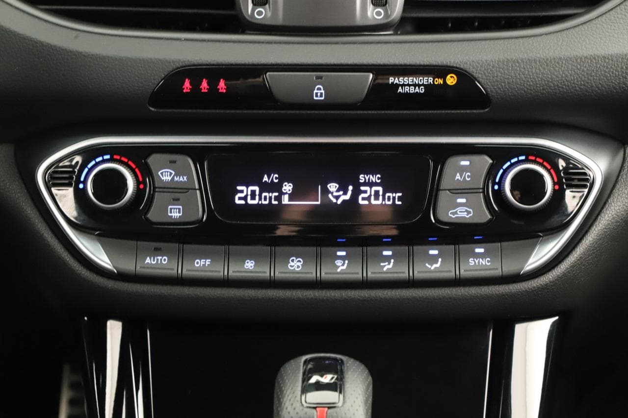 2025 Hyundai i30 - 18