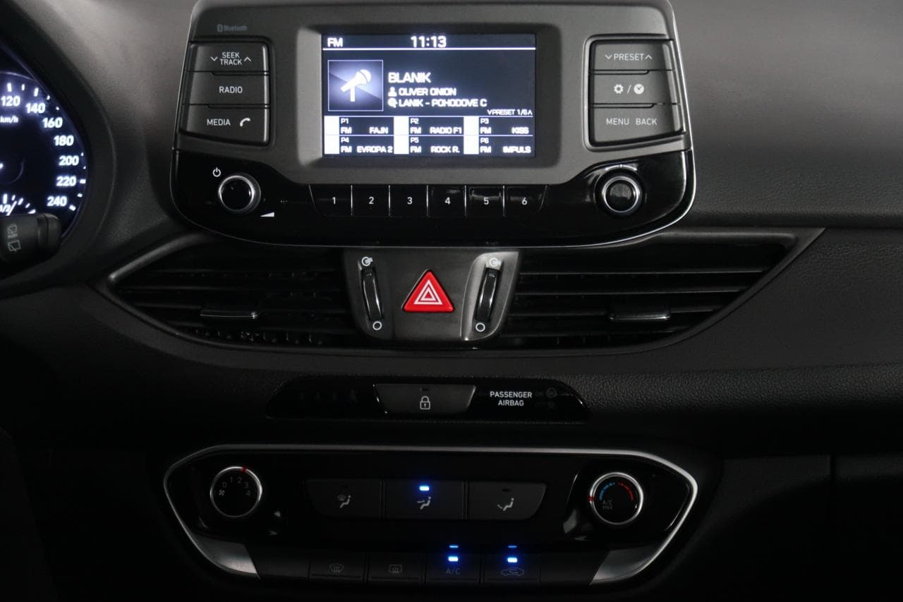 2017 Hyundai i30 - 18