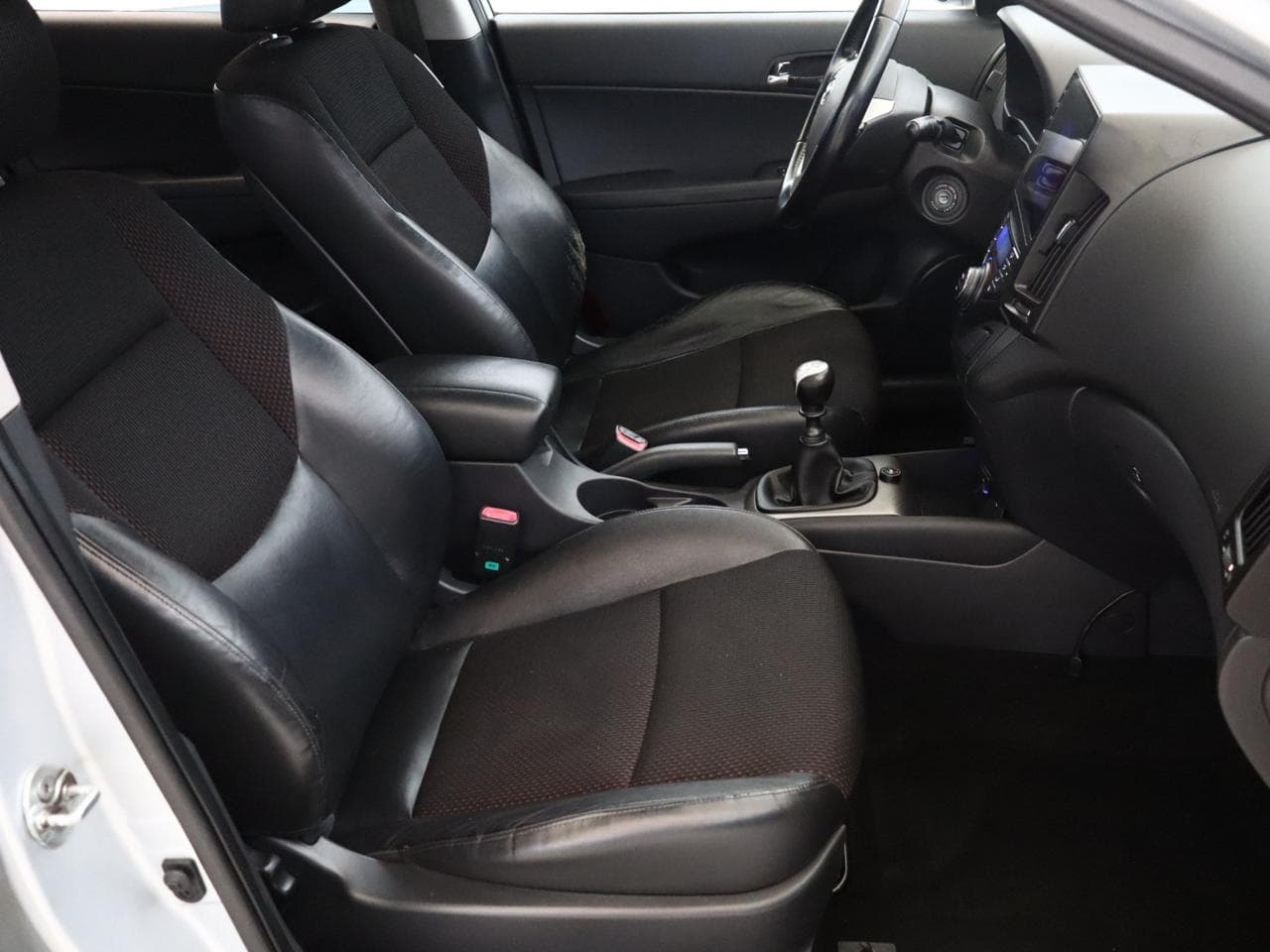 2009 Hyundai i30 - 10