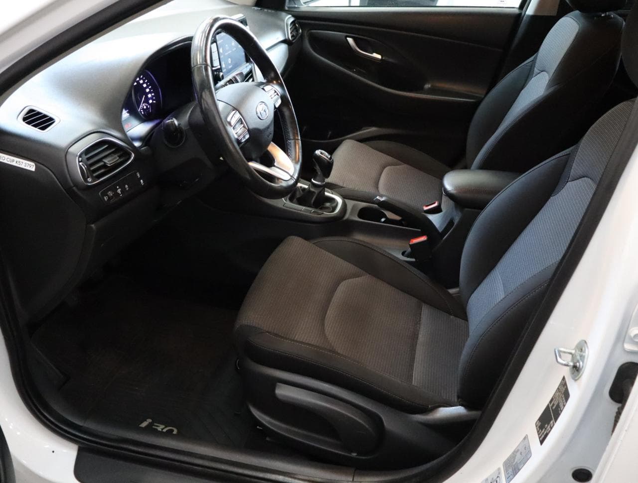 2021 Hyundai i30 - 16