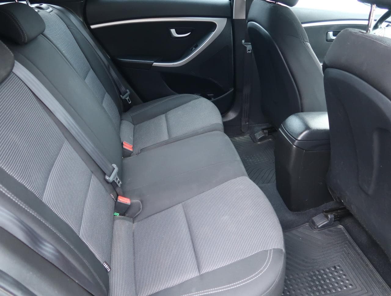 2013 Hyundai i30 - 13