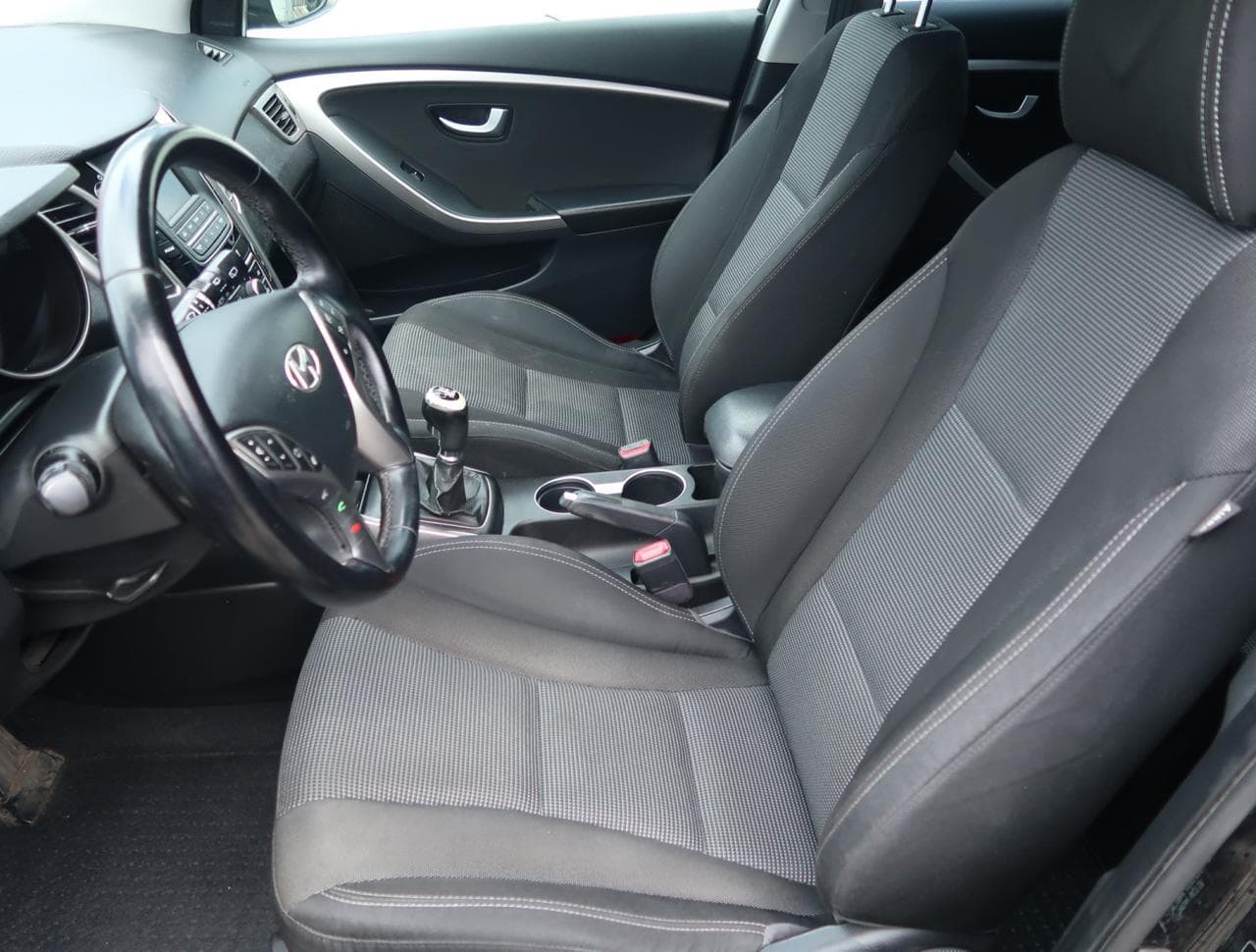 2013 Hyundai i30 - 16