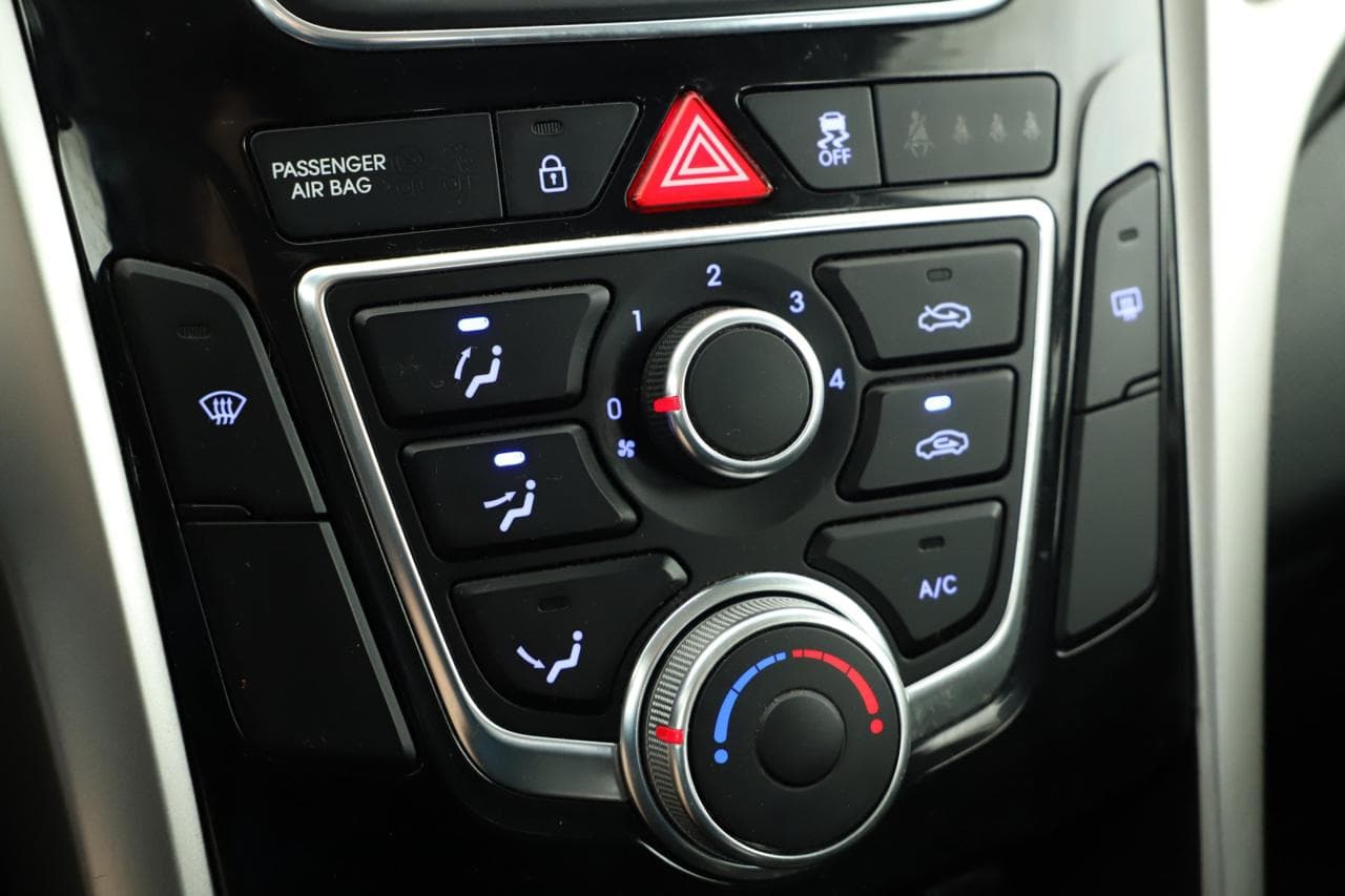 2016 Hyundai i30 - 16