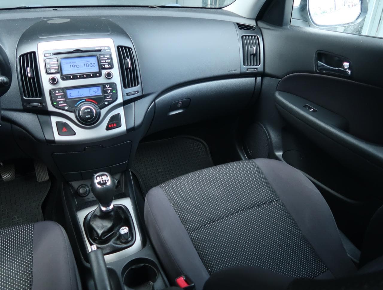 2012 Hyundai i30 - 11