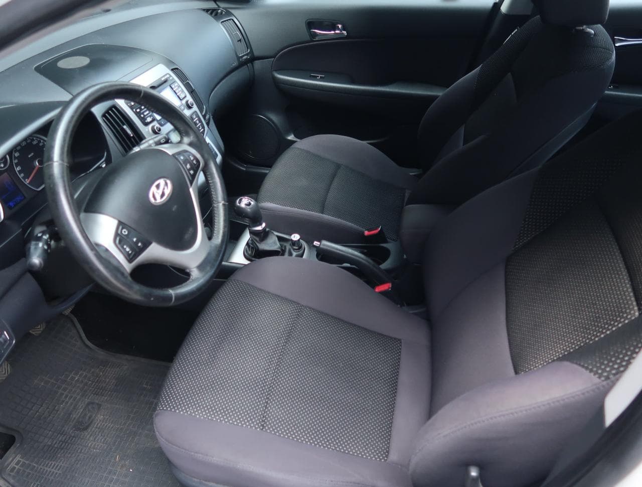 2012 Hyundai i30 - 16