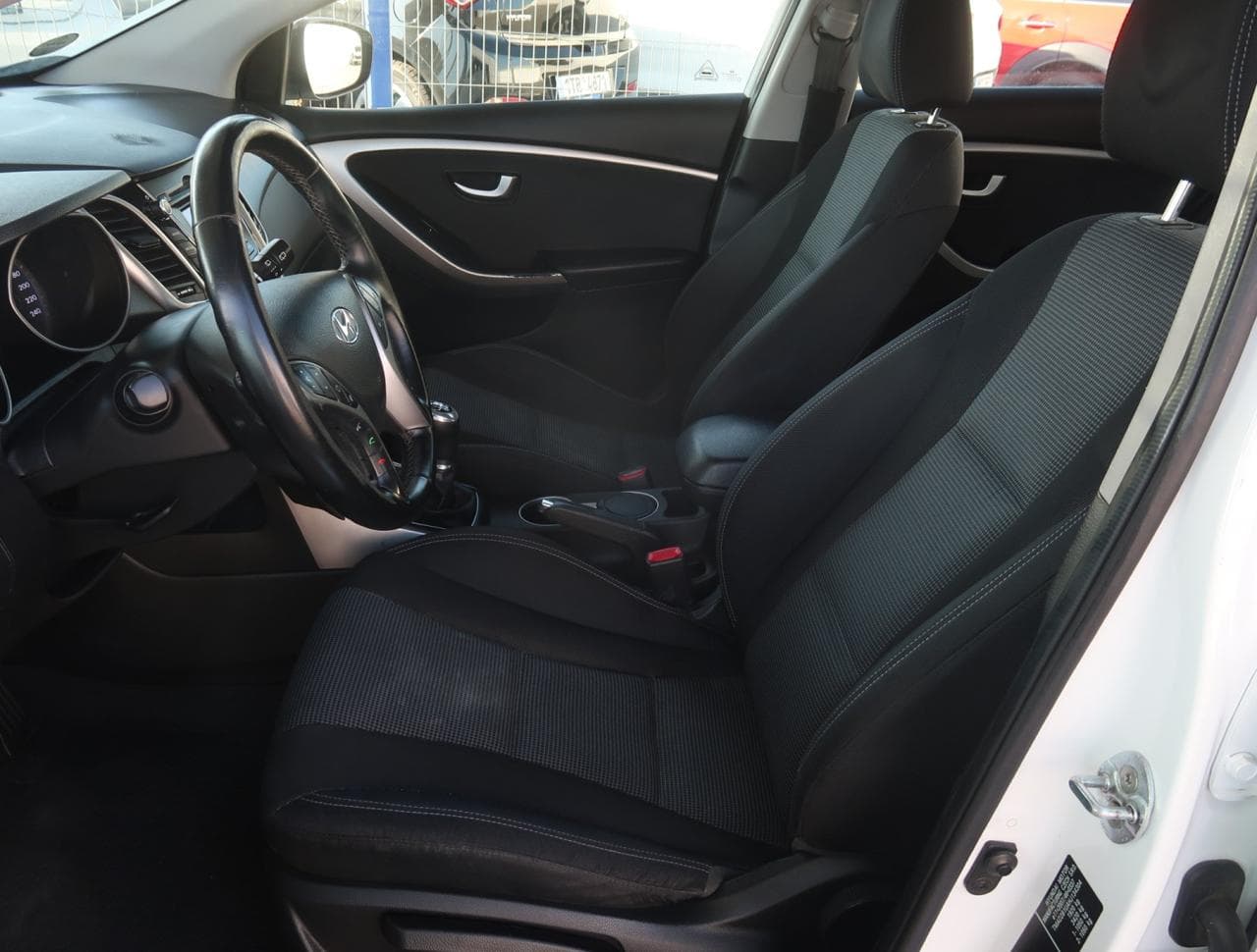 2016 Hyundai i30 - 16