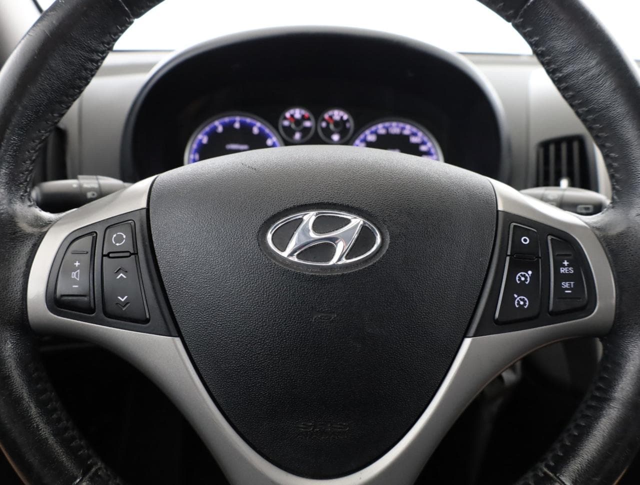 2012 Hyundai i30 - 14