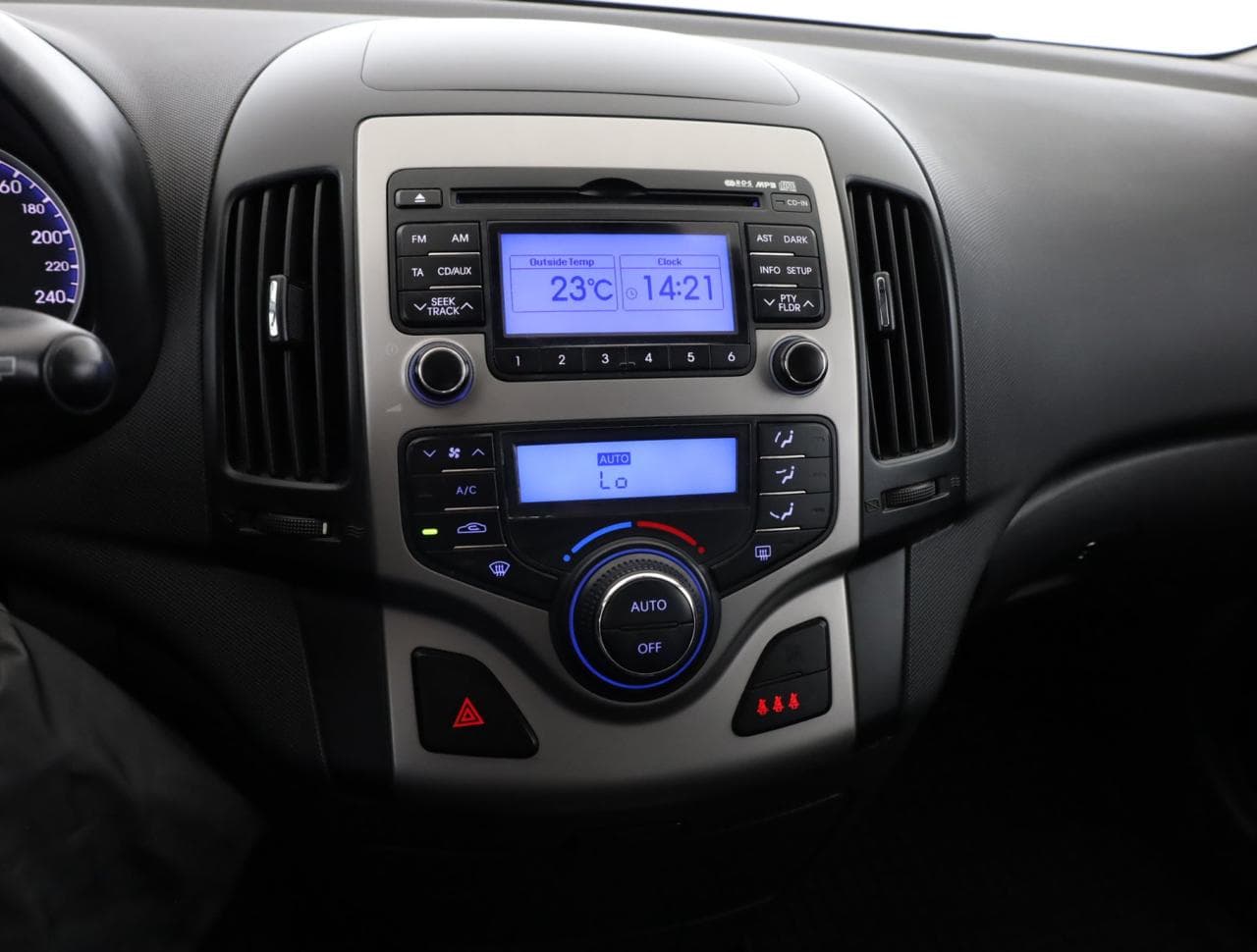 2012 Hyundai i30 - 16