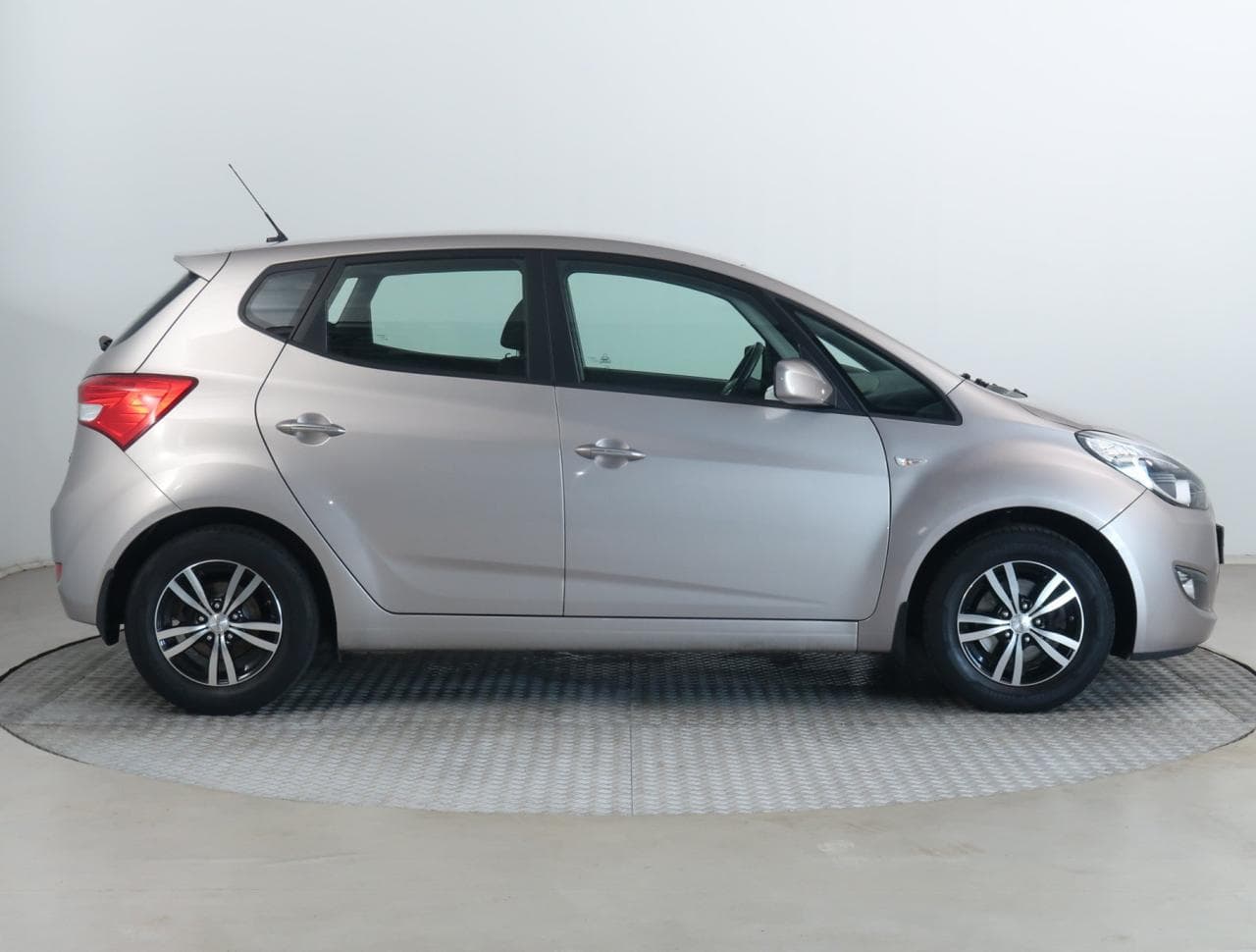 2015 Hyundai ix20 - 12