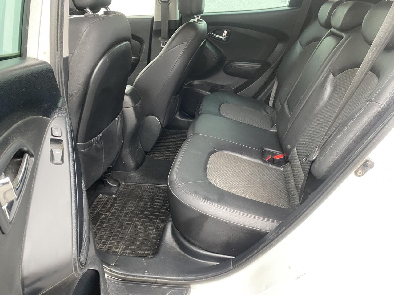 2011 Hyundai ix35 - 11