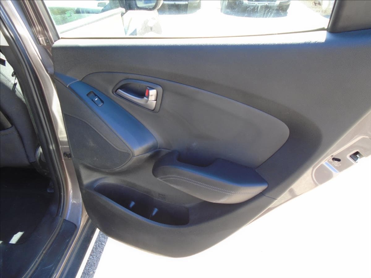 2013 Hyundai ix35 - 26