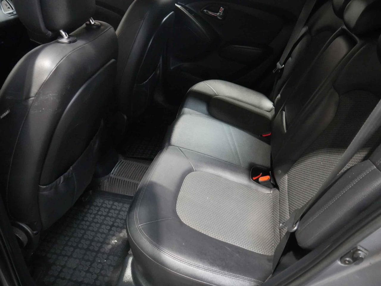 2011 Hyundai ix35 - 10