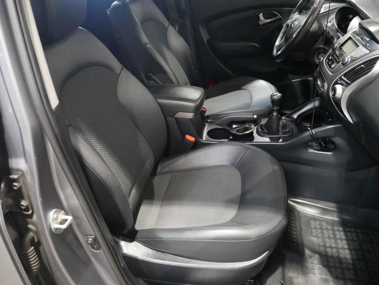 2011 Hyundai ix35 - 12