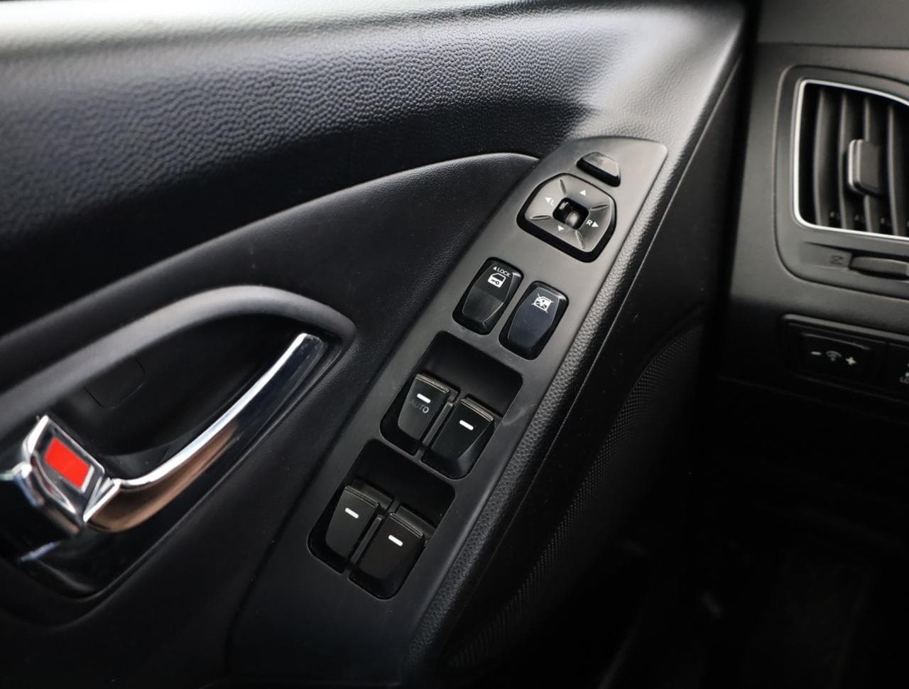 2011 Hyundai ix35 - 19