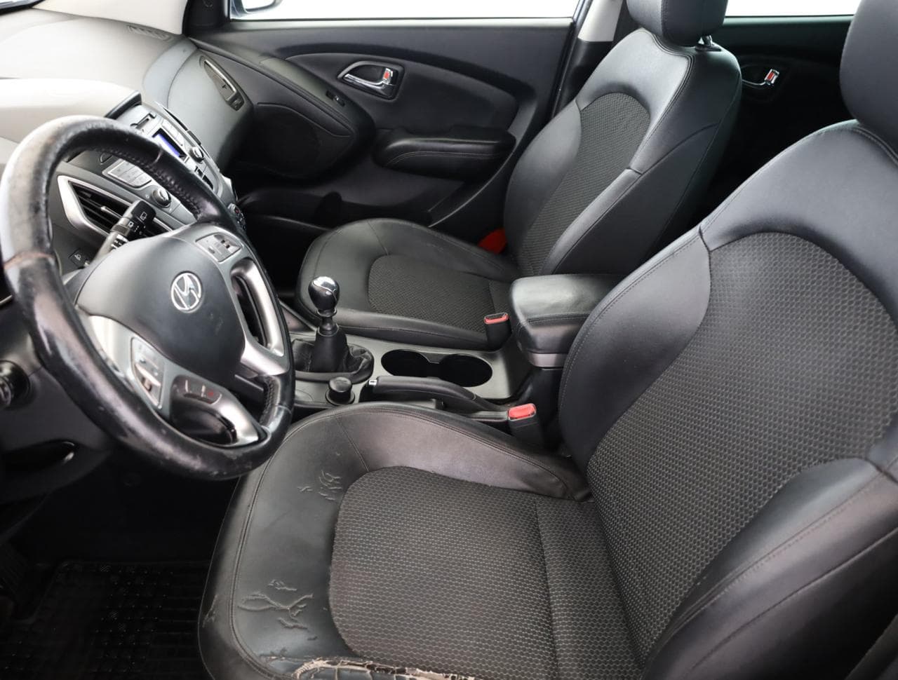 2011 Hyundai ix35 - 13
