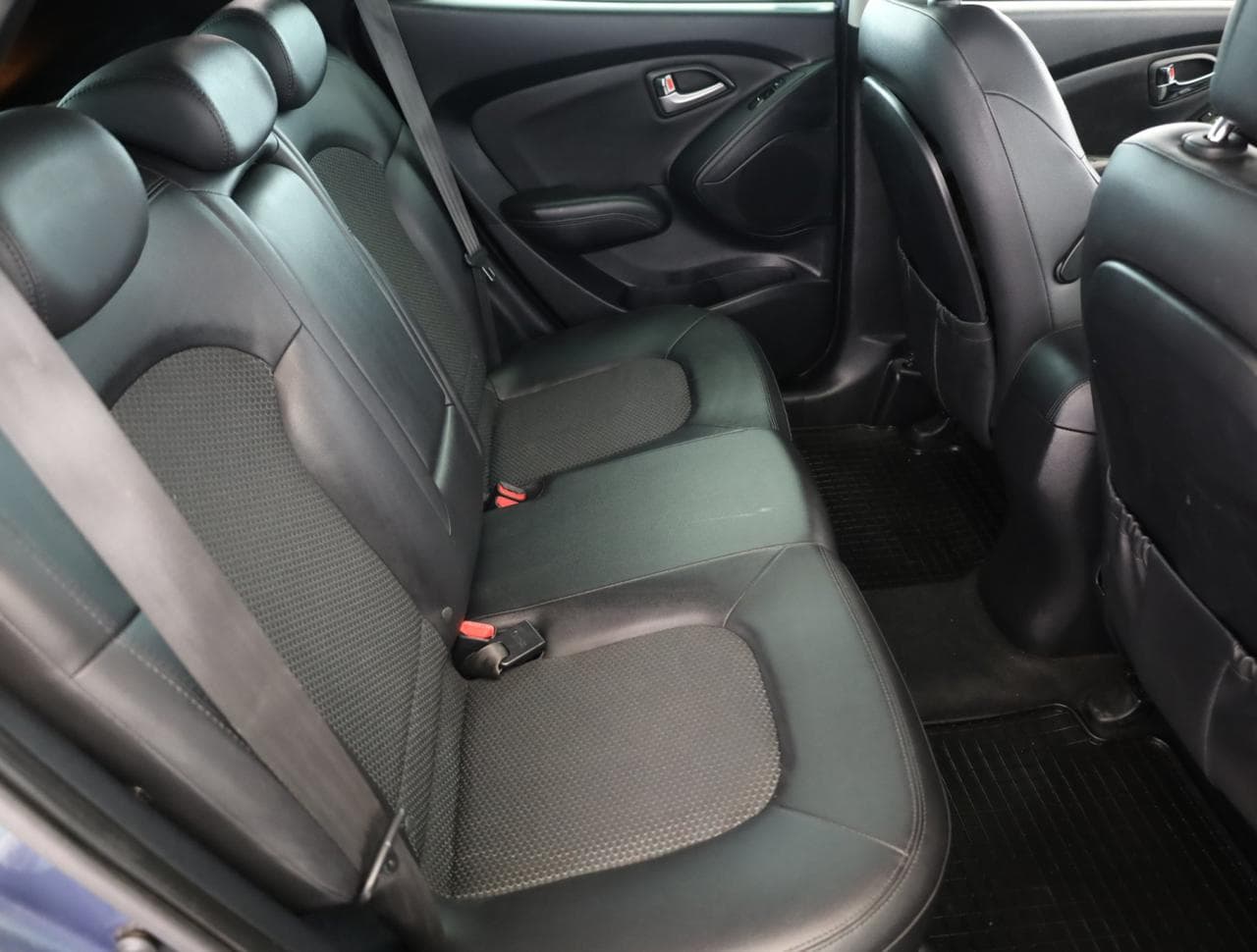 2011 Hyundai ix35 - 11