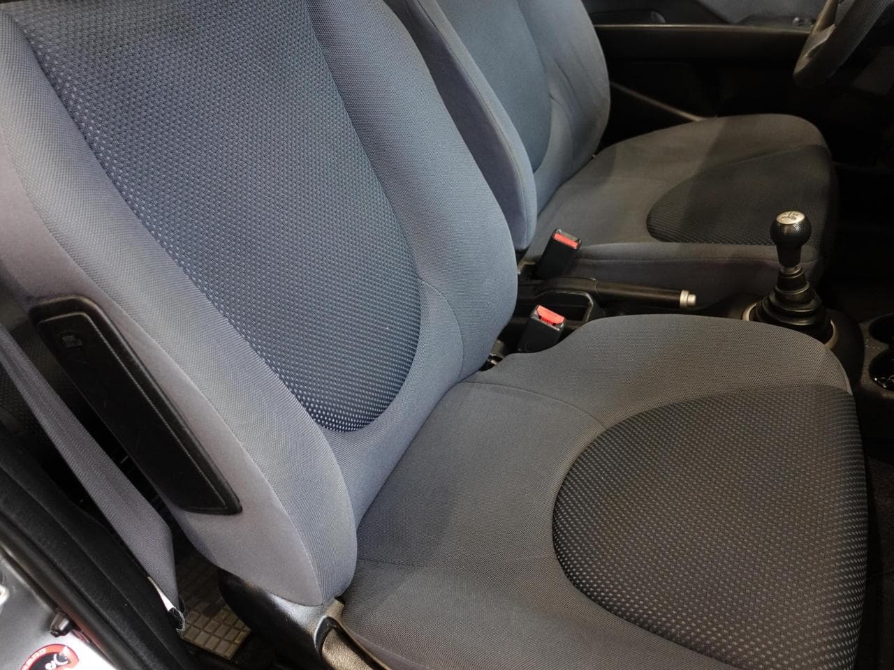 2005 Honda JAZZ - 16