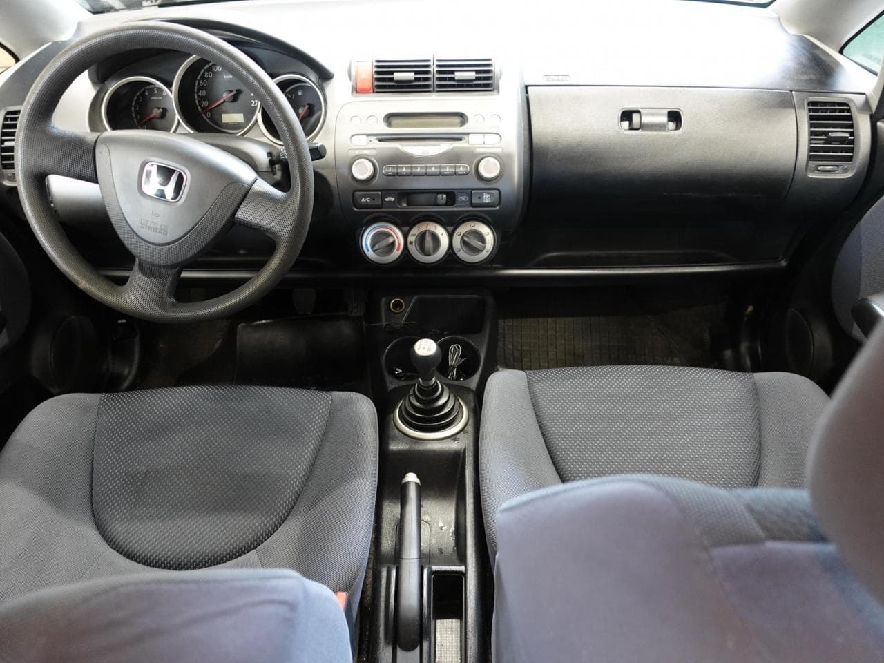 2005 Honda JAZZ - 11