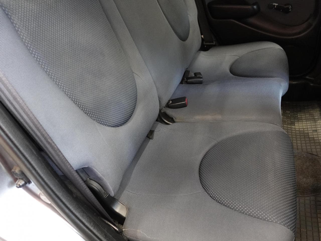 2005 Honda JAZZ - 18