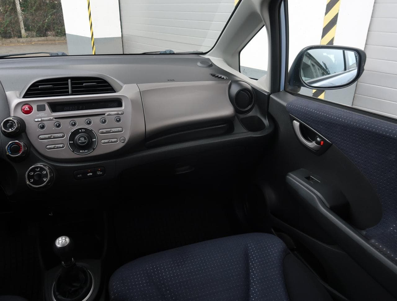 2010 Honda JAZZ - 11